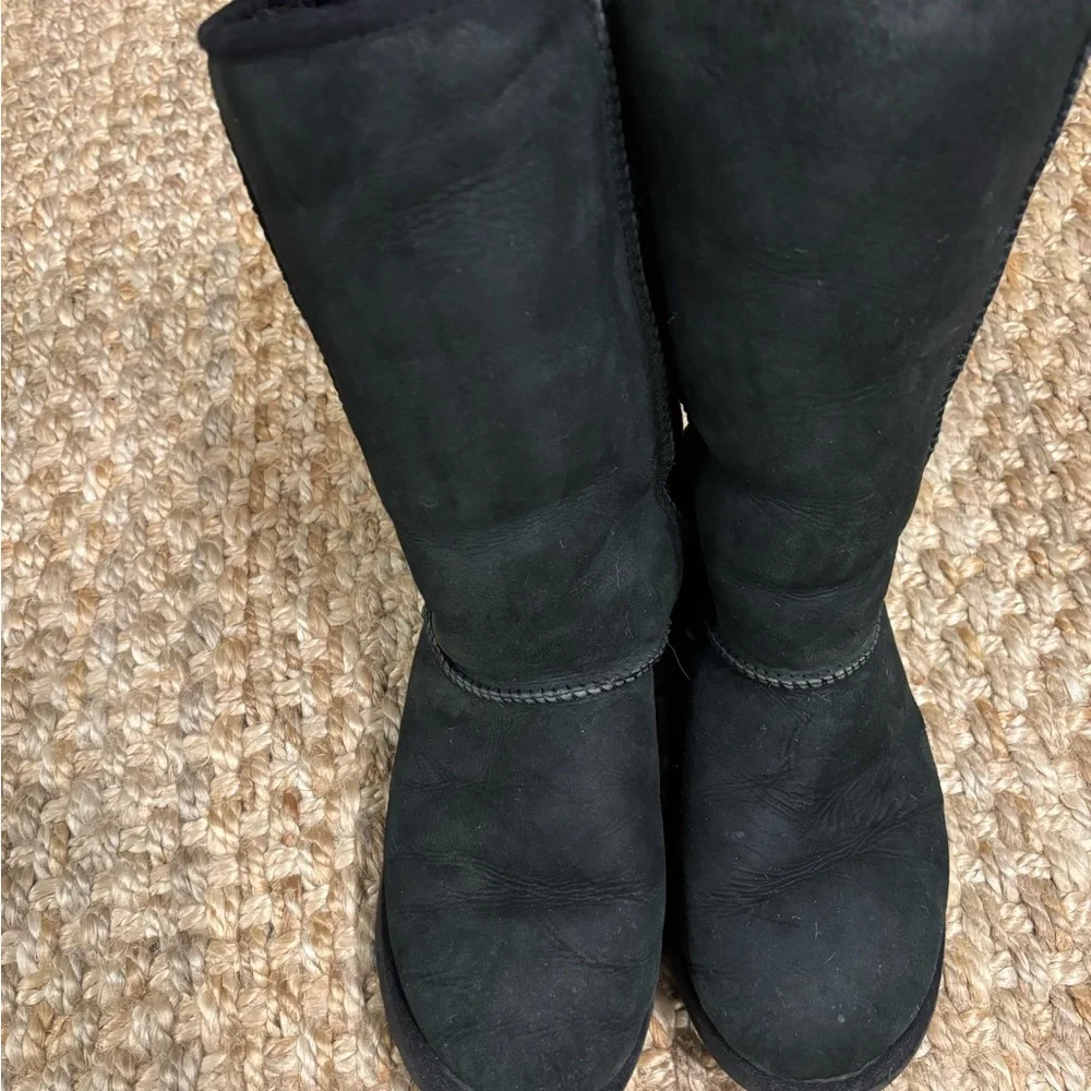UGG Boots (tall) - Picture 2 of 8